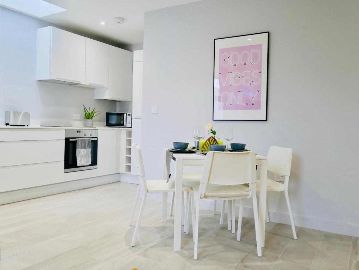 Beautiful Brand New Apartment Near The Beach Bournemouth Exterior foto